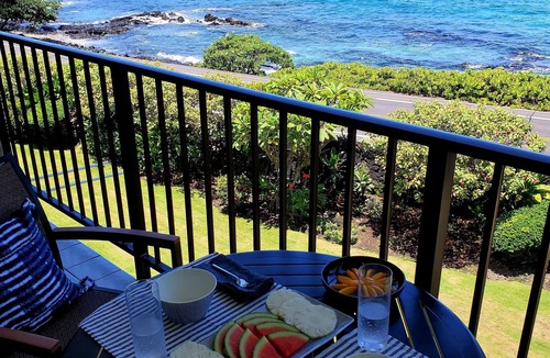 Kailua-Kona Condo | Tropical Paradise Awaits: Stunning Hawaii Condo with Ocean Views!