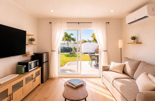 Villas House | Tropical Pool Home Putting Green Guest Suite Near Fort Myers Beach