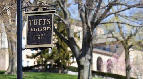 South Medford House | Tufts 3-Bed 2-Office Home with Laundry