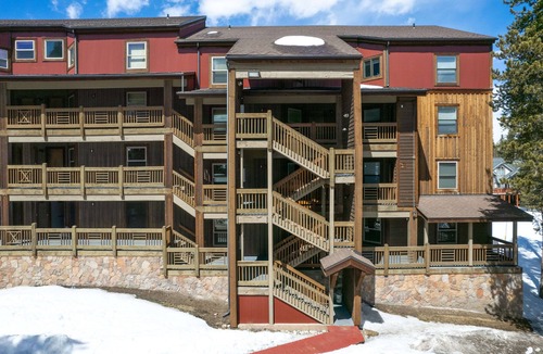 Four O'Clock Condo | Tyra Summit Breck Hideout Condo: Ski-In/Ski-Out