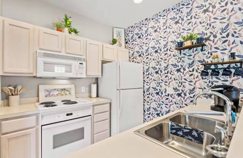 Sea Trail Condo | Unique Treehouse Getaway in Sea Trail - Sunset Beach