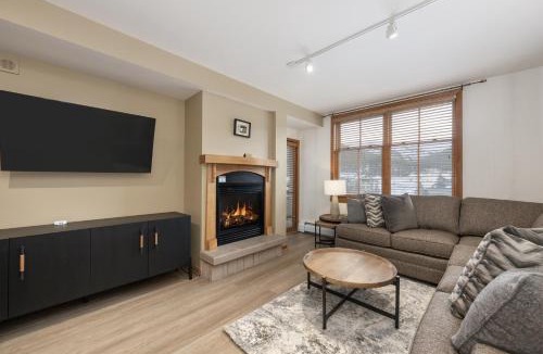 Winter Park Apartment | Upgraded Zephyr Mountain Lodge Condo with Continental Divide Views Close to Mountain condo