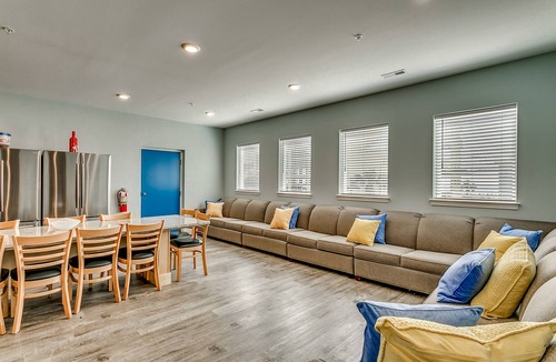 North Myrtle Beach House | VACATION DESTINATION SLEEPS 50 EXCLUSIVE AMENETIES LARGE POOL+SPA/50 FT to SAND