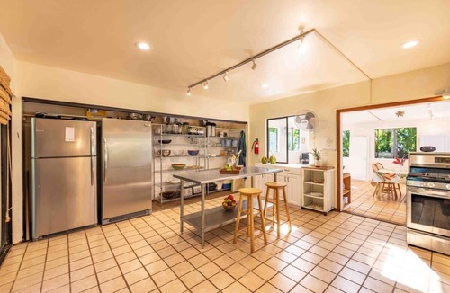 Haiku Villa | Villa Farm Stay with Ocean Views on Road to Hana