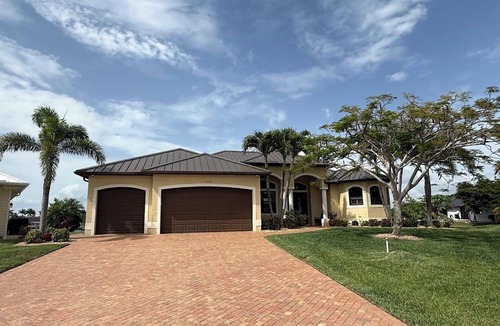 Pelican Villa | Villa Rosalinda - Cape Coral's Best - Waterfront, Pool & Spa, Great Views, Dock