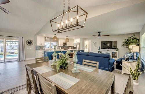 Pelican Villa | Villa Southern Dream - Delightful 3 BR waterfront Villa w. heated pool, dock and boat lift