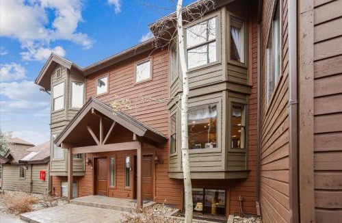 Warrior's Mark House | Village Point 109 townhouse
