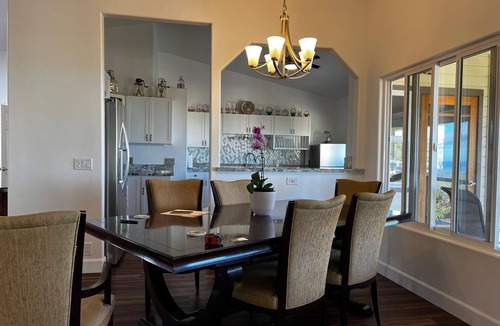 Sunset Ridge House | Waikoloa Luxury 3BR + w/Ocean Views & Lanai — Hale Akaʻula