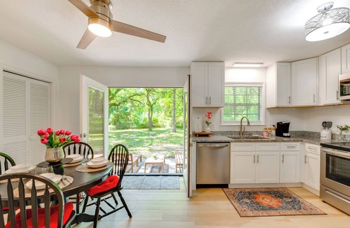 Tallahassee House | Walk to Lake Munson: Tree-Filled Tallahassee Gem!