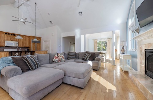 Watch Hill House | Walk to Misquamicut, RI Beaches from this 4BR Home