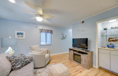 Calabash House | Walkable Calabash Condo w/Pool Access!