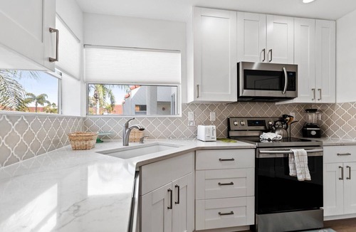 Isla del Sol Condo | Water View 2BR | Near St. Pete Bch