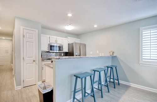 Carolina Yacht Landing Resort | Water Way Oasis 3 Bedroom 2 Bath on The beach