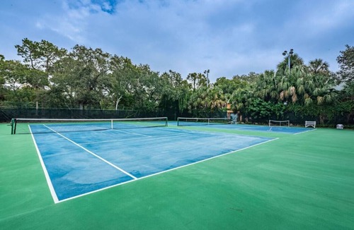 Bayview Condo | Waterfront 1 BR Condo Private Beach, Pool & Sunset Views 30 DAY MIN