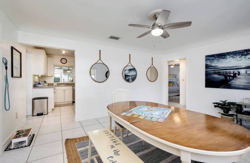 Bradenton House | Waterfront Cottage Pool Putting Green PingPong Near AMI Beaches 2BR/2BA