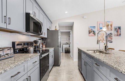 Mariner House | Waterfront Getaway - Fish from Backyard Canal