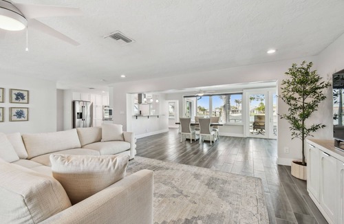 St. Petersburg House | Waterfront Home with Heated Pool! 2 miles from Beach!
