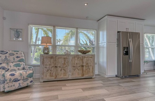 Sarasota House | Waterfront Oasis: Private Heated Pool, Fire Pit & Gourmet Kitchen - Near Beach!