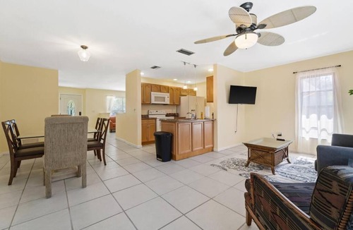 Punta Gorda House | Welcome to Paradise - Pet Friendly - Pool Home!