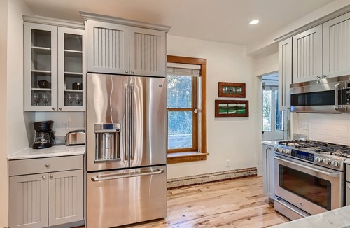 Downtown House | West End Pearl - 3 Bedroom/3 Full Bathroom Home