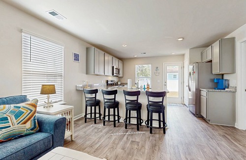 Ocean Isle Beach House | Whispering Breeze: Near golf courses and beach