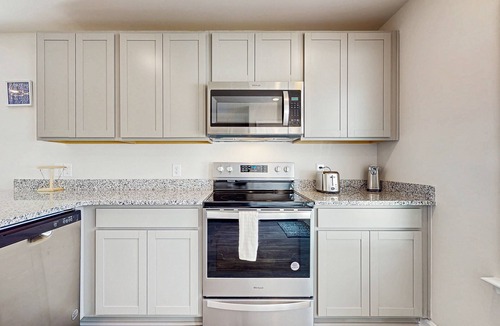 Ocean Isle Beach House | Whispering Breeze: Near golf courses and beach