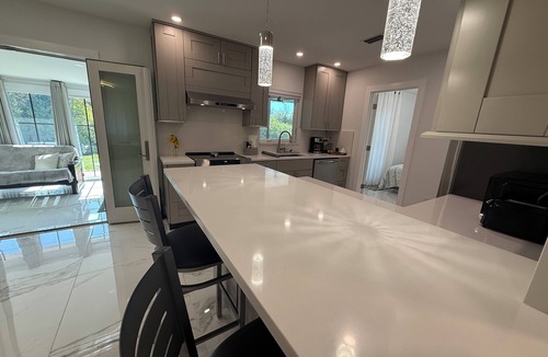 Warm Mineral Springs House | White Pearl - Modern 3BR canal home , in Warm Mineral Springs, near beaches