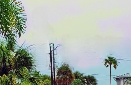 Sunset Beach Cottage | Winter in Historic Artsy Cottage on Fabulous Sunset Beach!