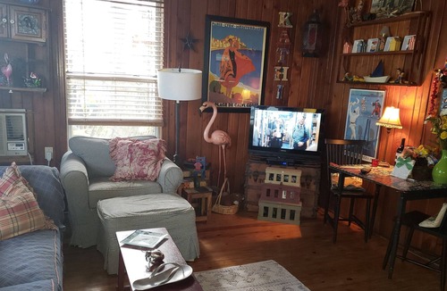 Sunset Beach Cottage | Winter in Historic Artsy Cottage on Fabulous Sunset Beach!