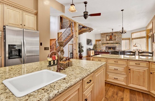 Big Bear Lake Cabin | Wolf Creek Castle #2202