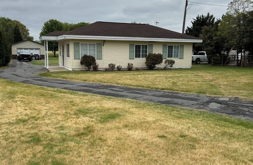 Milford House | Wonderful 3-bedroom bungalow only 10 minutes from Delaware Turf Complex.