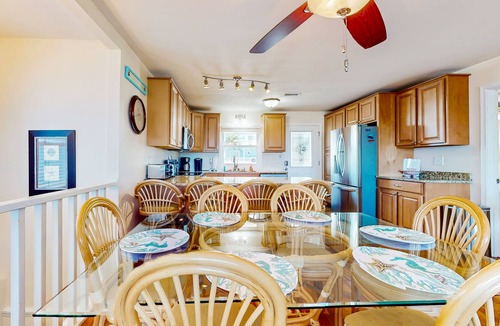 Holden Beach House | Wonderful Family House on Waterway w/Free WiFi, Private W/D, AC, Dock, Patio