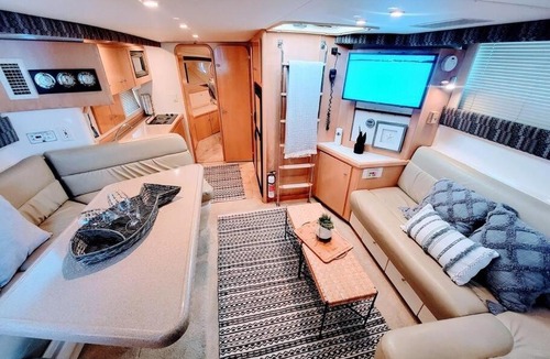 Venice House | Yacht Vacation Venice Beach