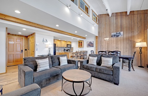 Peak 9 Condo | Your SKI IN SKI OUT *home* for the holidays! Mtn views! Walk to Main St. TEP2