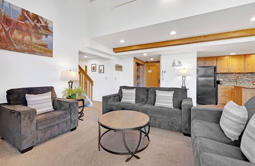 Peak 9 Condo | Your SKI IN SKI OUT *home* for the holidays! Mtn views! Walk to Main St. TEP2