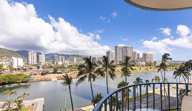 01 FREE Parking 10 min beach 2br-Waikiki Ala Moana