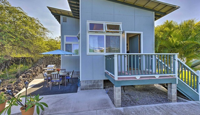 1 Mile to Magic Sands Beach: Kailua-Kona Cottage