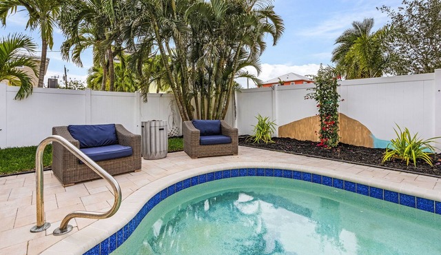 149 Beach Escape: Pool, Cozy Living, Close to the Gulf