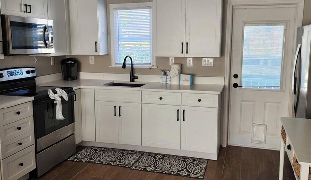 159 Pearl - Cozy Two Bedroom Near Beach