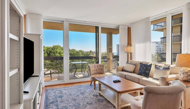 2/2 Beachplace Condo, Beach, Pool, Fitness, Tennis