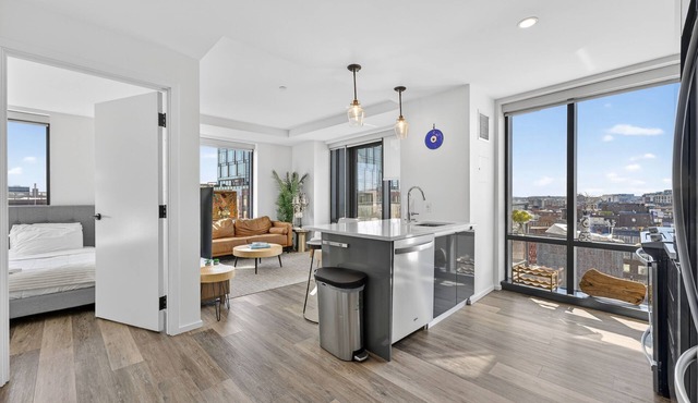 2-bedroom Boutique Suite in SoWa Boston