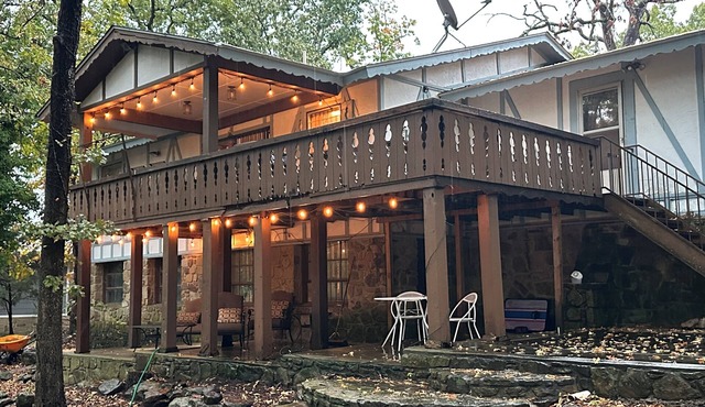 3-bedroom Eufaula cove cabin with lake view and lake access