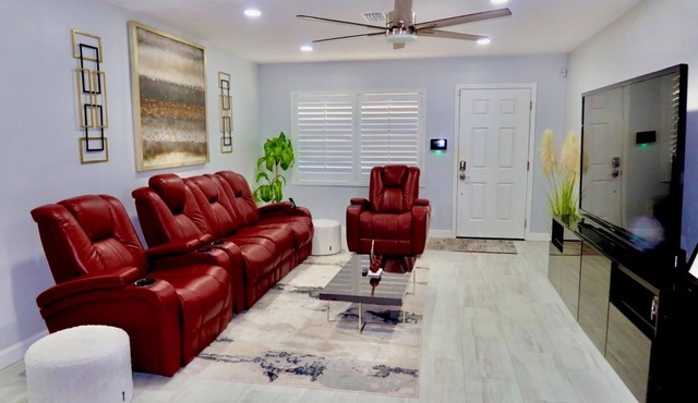 3-bedroom house in charming Bradenton minutes frm Sarasota and Bradenton beaches