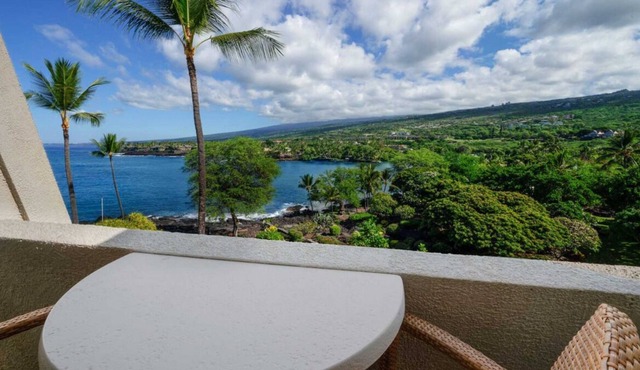 3 x Club Ocean View 2 Double Beds at Outrigger Kona Resort and Spa