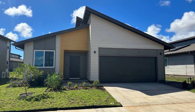 3BR/2BA New Build | Pool | W/D | Garage | Park