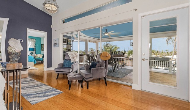 4/2 Pool Home with Downstairs Unit included, BOAT LIFT!