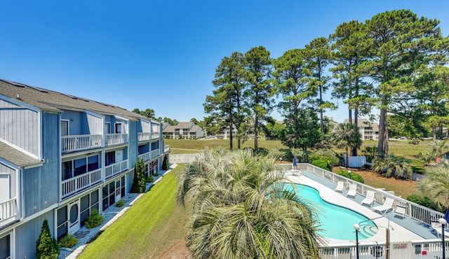 4 Mi to Cherry Grove Beach: Studio w/Pool Access