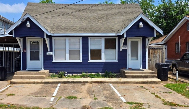 Affordable EaDo stay near FIFA events stadiums downtown nightlife dining and convention center