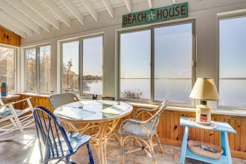 Alburgh Lake House: Private Beachfront!