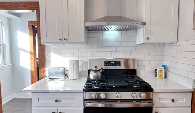 Amazing 3-bedrooms condo near Cambridge and Boston College with AC, Parking